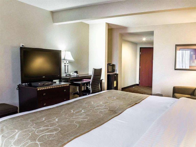 Fairfield By Marriott Inn & Suites Greensboro Coliseum Area Exterior photo