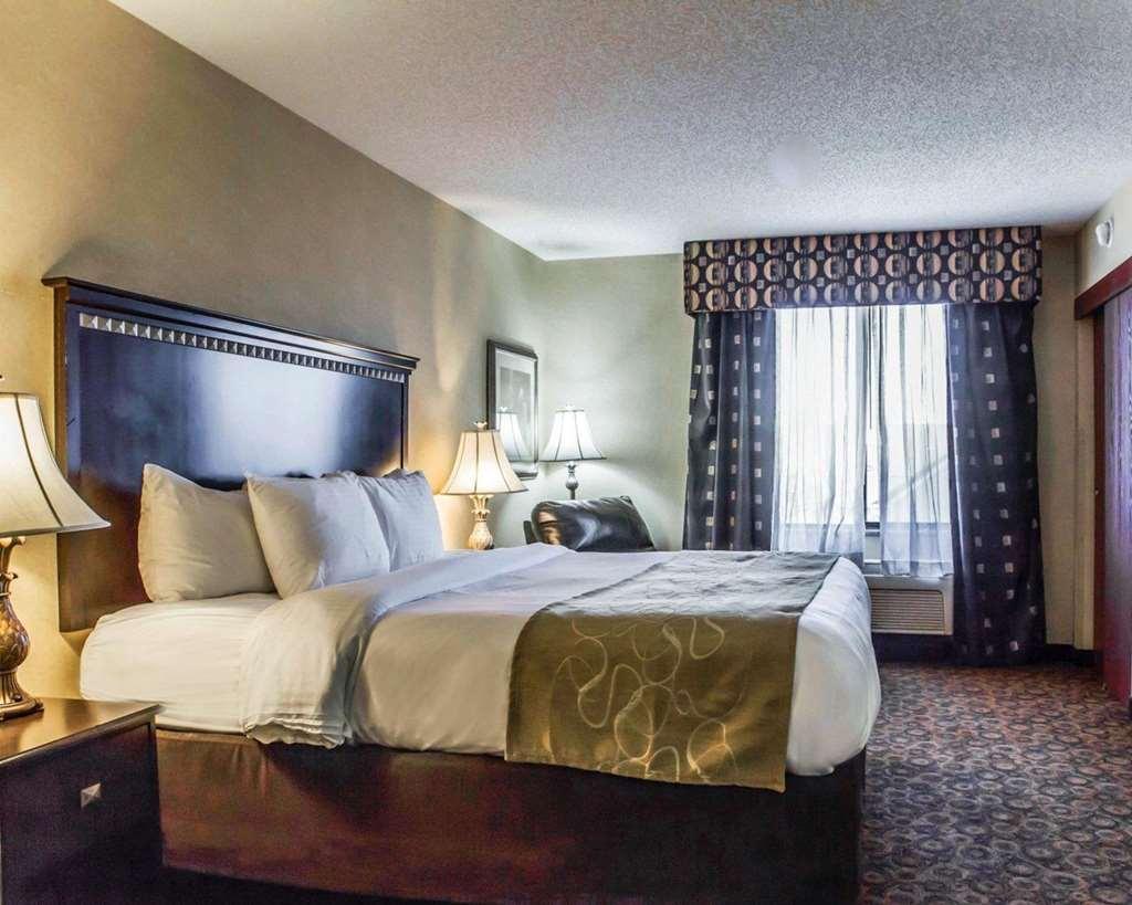Fairfield By Marriott Inn & Suites Greensboro Coliseum Area Room photo