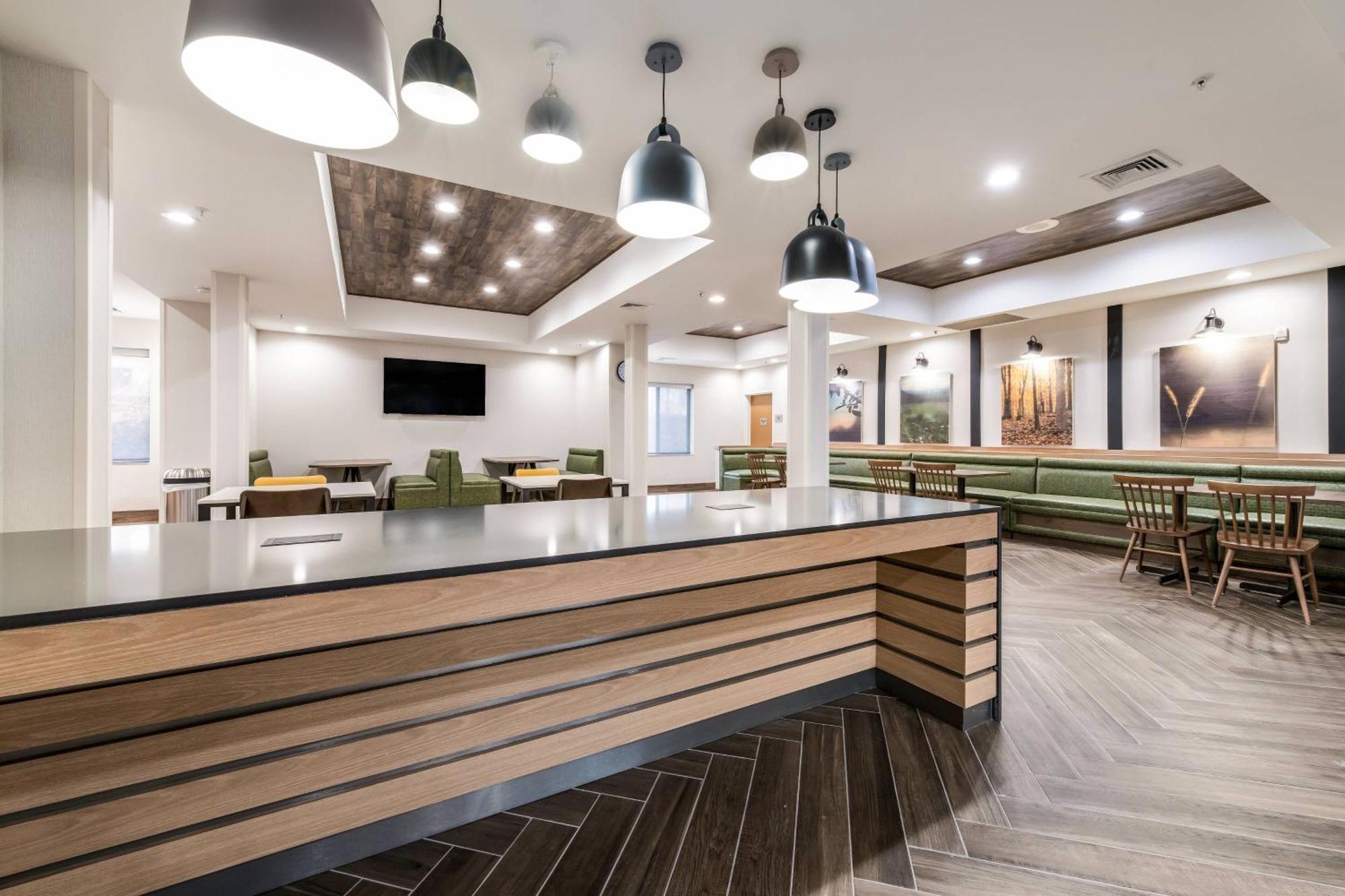 Fairfield By Marriott Inn & Suites Greensboro Coliseum Area Exterior photo