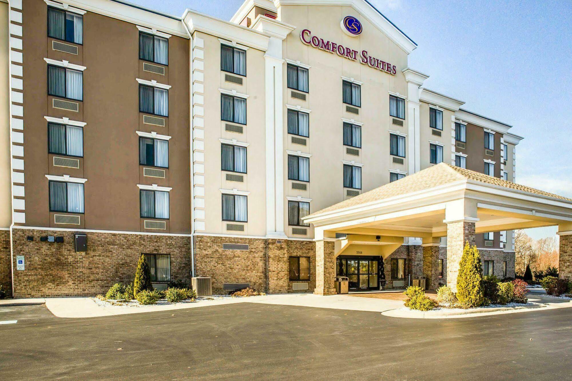 Fairfield By Marriott Inn & Suites Greensboro Coliseum Area Exterior photo