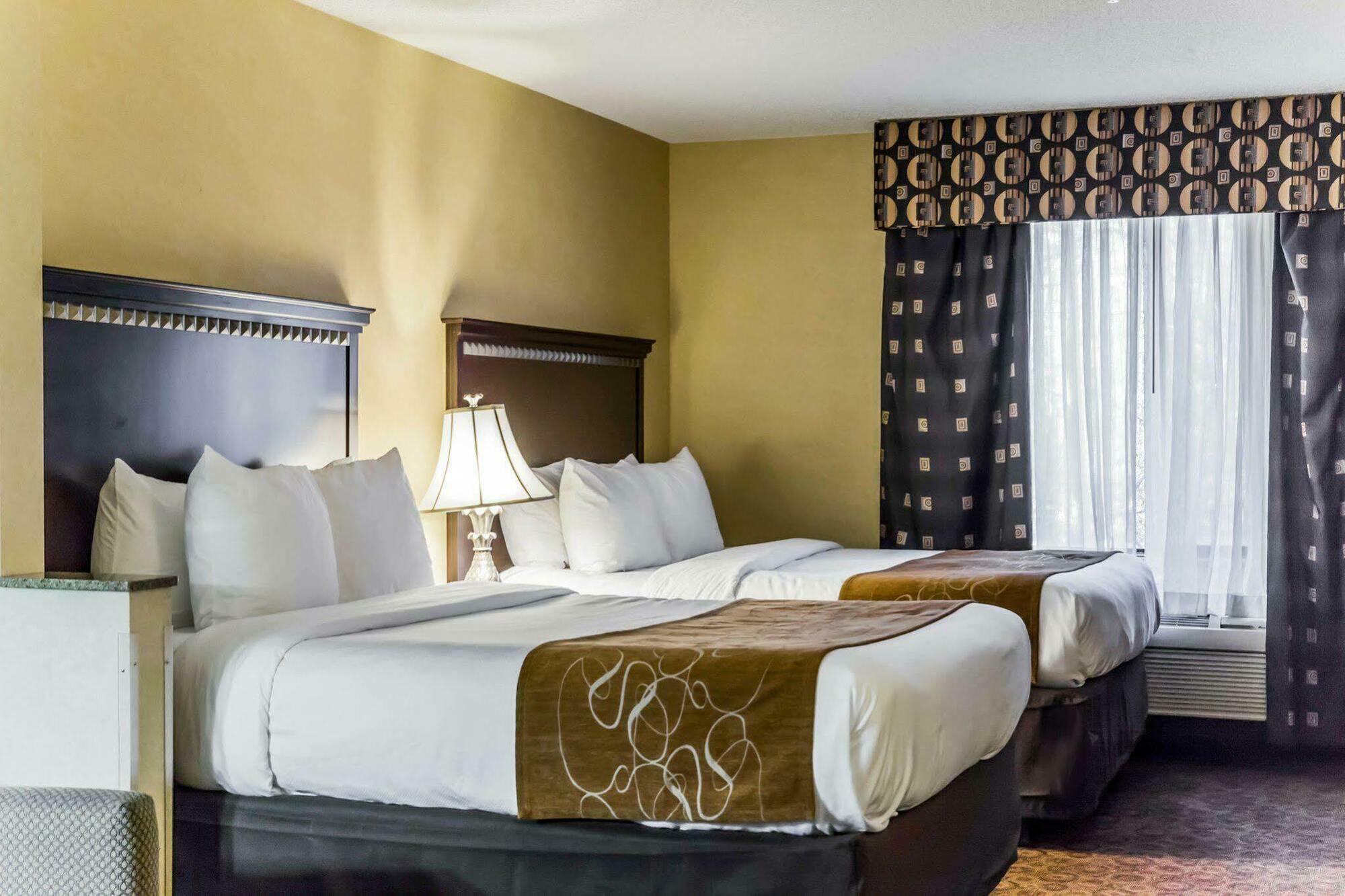 Fairfield By Marriott Inn & Suites Greensboro Coliseum Area Exterior photo